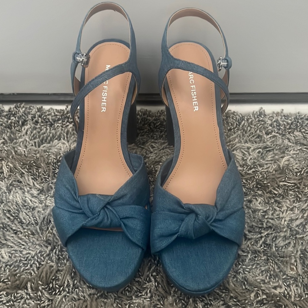 Marc Fisher Deren Platform Sandals NWOT size 9